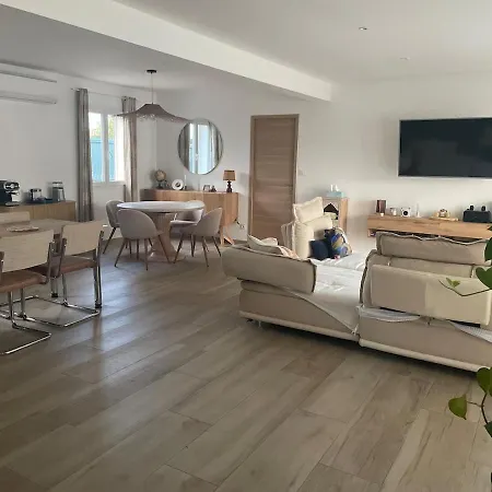 4-bedroom Pool Near Nimes And Arles Дом отдыха Бельгард