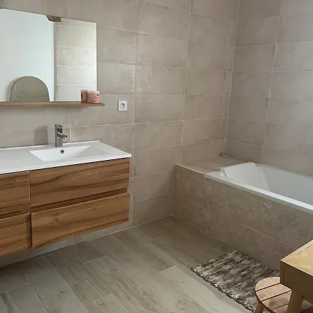 4-bedroom Pool Near Nimes And Arles Дом отдыха Бельгард