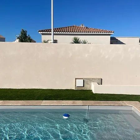 4-bedroom Pool Near Nimes And Arles * Bellegarde (Gard)